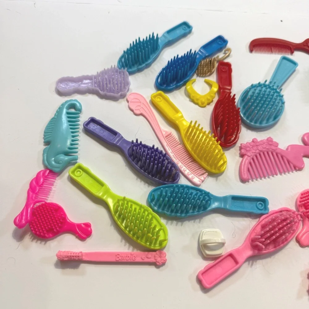 Vintage Barbie Doll Hair Brush and Comb Lot Mixed Colors Accessories 30+ Pc